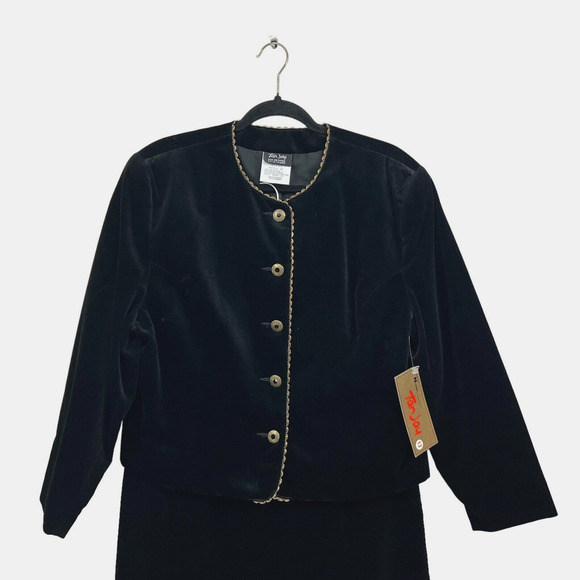 Tan Jay Womens 2 Pcs Suit Blazer and Skirt Velvet Gold Thread Trim Black 12/14 - Picture 2 of 9
